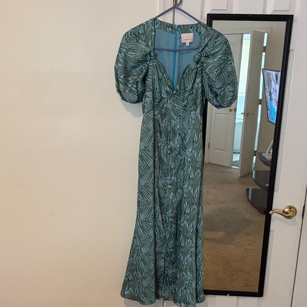 Elegant Green Patterned Maxi Dress